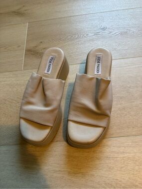 Steve Madden Y2K Platform Slide Mules